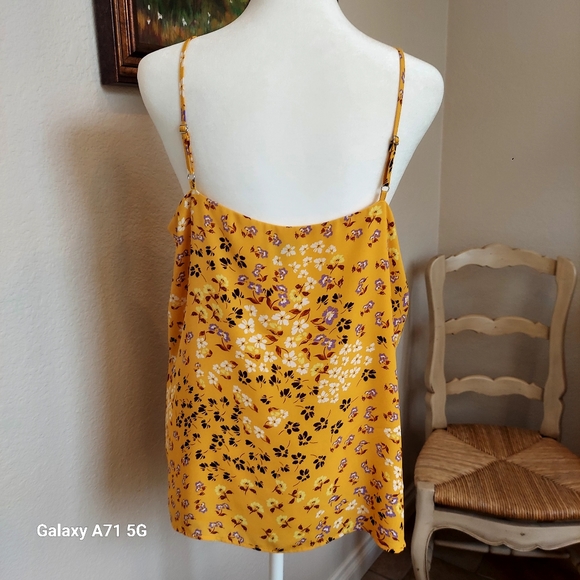 Ann Taylor Sunflower Yellow  Print Camisole Blouse Top Sz M - Picture 4 of 15